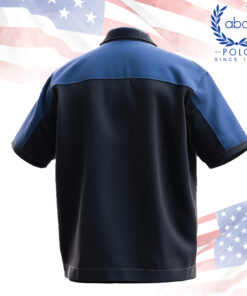 เสื้อช็อปด้านหลัง โทนสีกรมท่าเสริมด้วยสีน้ำเงินบริเวณบ่าทั้งสองข้าง ตัดเย็บเนี้ยบ เสริมภาพลักษณ์ความเป็นมืออาชีพ