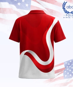 เสื้อโปโลพิมพ์ลายลายโค้งสีแดงและขาว แขนสั้น ปกคอปก มีปุ่มกระดุมสามเม็ด ภาพที่ 2