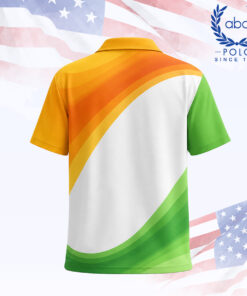 เสื้อโปโลพิมพ์ลายลายโค้งสีส้ม เขียว และขาว แขนสั้น ปกปกติ ตัดเย็บเรียบร้อย เหมาะสำหรับใช้เป็นเสื้อโปโลบริษัทหรือเสื้อยูนิฟอร์ม ภาพที่ 2