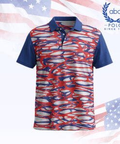 เสื้อโปโลพิมพ์ลายลายกราฟิกสีแดงน้ำเงิน แขนสั้น ปกเสื้อสีน้ำเงิน มีลวดลายสีแดงและน้ำเงินบนพื้นสีเทา