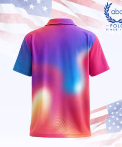 เสื้อโปโลพิมพ์ลายแขนสั้น ดีไซน์ไล่เฉดสีม่วง ฟ้า และแดง มีปกและกระดุมสองเม็ด ภาพที่ 2