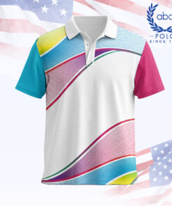 เสื้อโปโลพิมพ์ลายลายเส้นโค้งสีสันสดใส แขนซ้ายสีฟ้า แขนขวาสีชมพู คอปกสีขาว มีลวดลายเส้นโค้งหลากสีบนพื้นสีขาว