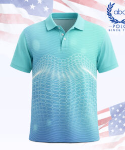 เสื้อโปโลพิมพ์ลายสีฟ้าลายตาข่าย แขนสั้น ปกคอปก มีปุ่มกระดุม 3 เม็ด